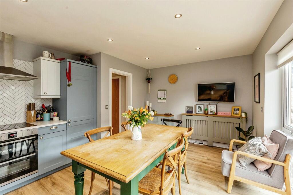 Additional property image - Pier Close, Portishead, Bristol, Somerset, BS20