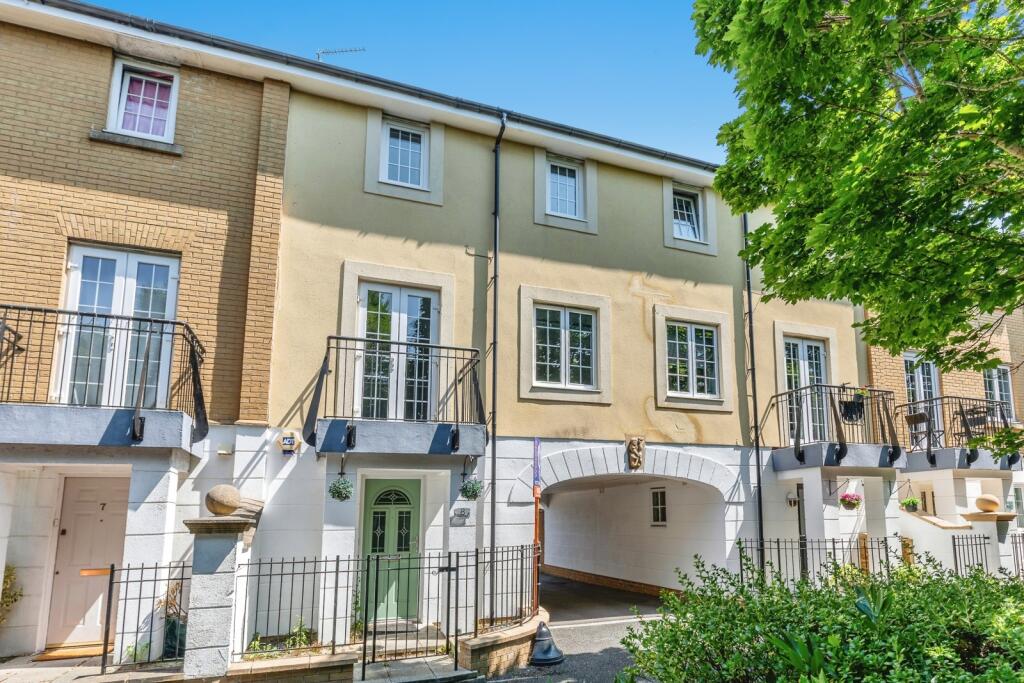 Main image of property: London Square, Portishead, Bristol, Somerset, BS20