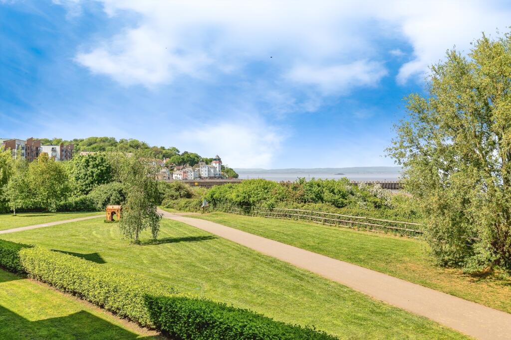 Main image of property: Kittiwake Drive, Portishead, Bristol, Somerset, BS20