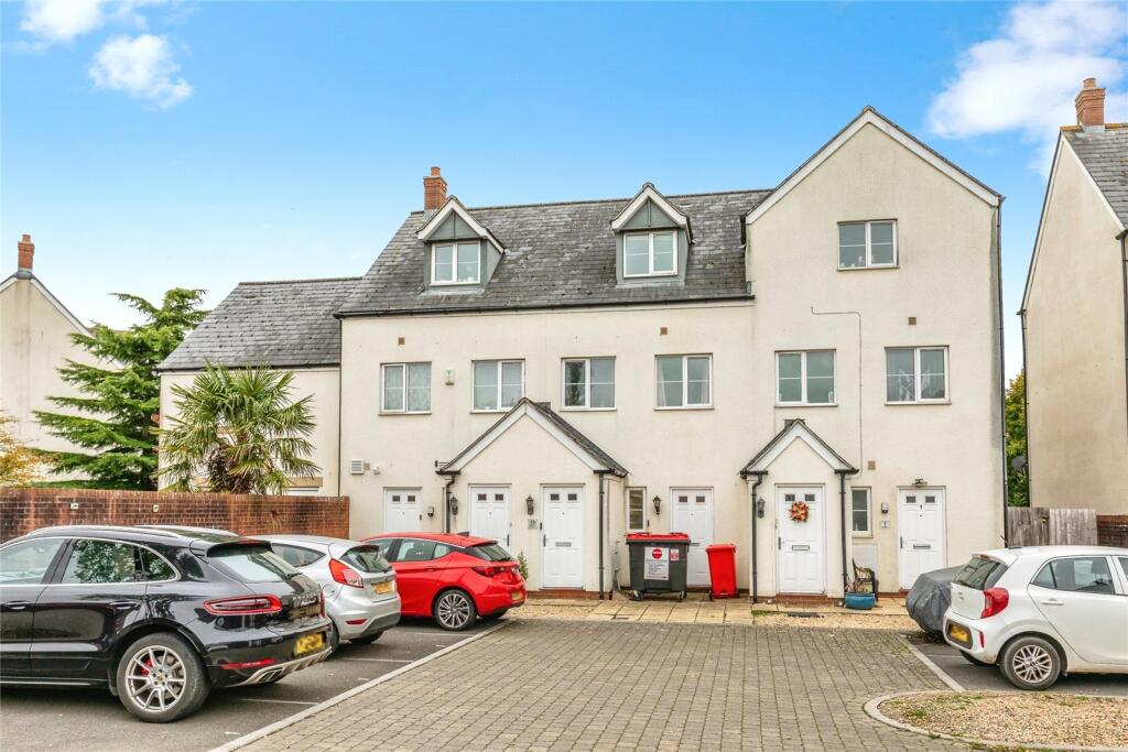 Main image of property: Lapwing Close, Portishead, Bristol, Somerset, BS20