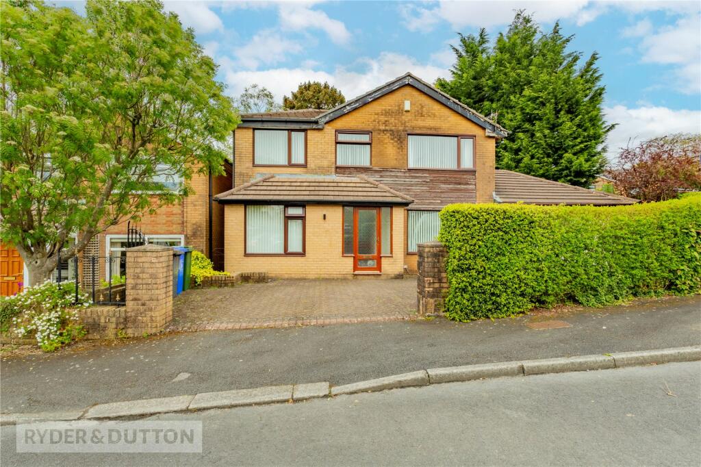 4 bedroom detached house for sale in Dysarts Close, Mossley, OL5