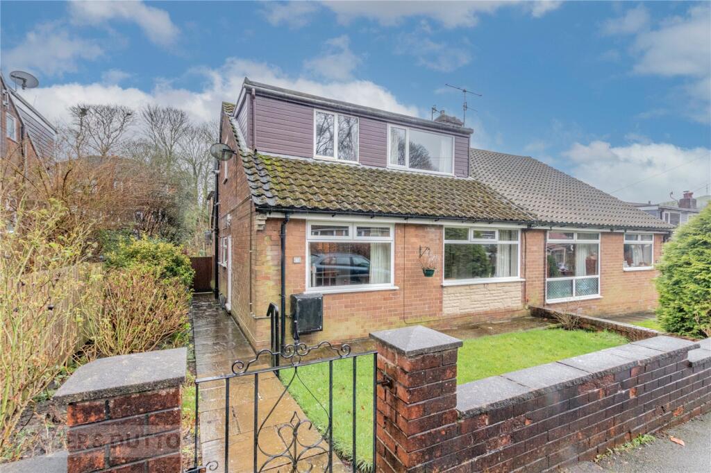 3 bedroom semidetached house for sale in Wellmeadow Lane, Uppermill