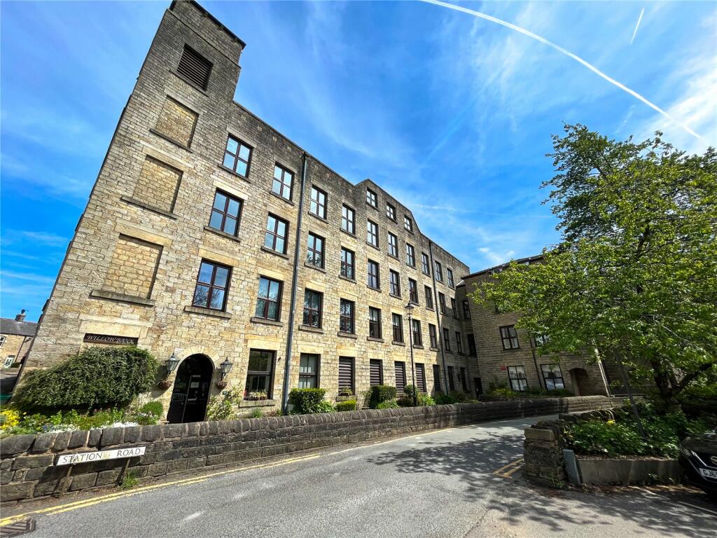 1 bedroom apartment for sale in Village Green, Uppermill, Saddleworth, OL3