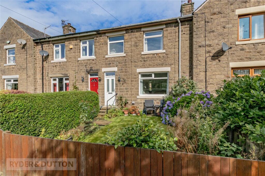 3 bedroom town house for sale in Denshaw Road, Delph, Saddleworth, OL3