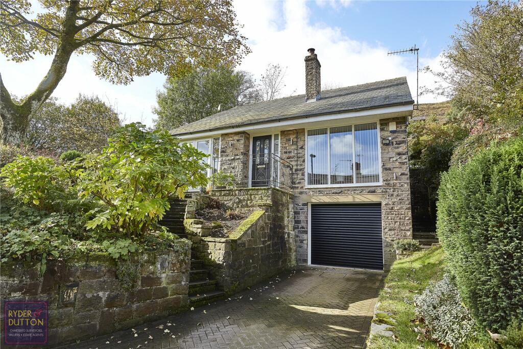 3 bedroom detached house for sale in Spurn Lane, Diggle, Saddleworth, OL3