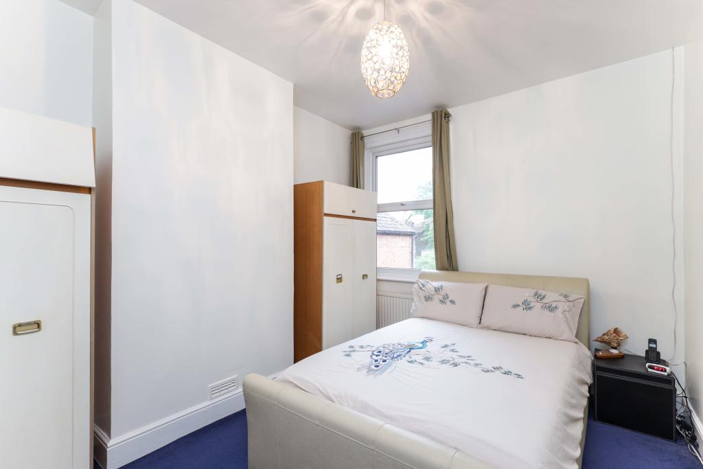 2 bedroom for sale in Pinner Hill Road, Pinner, Middlesex, HA5