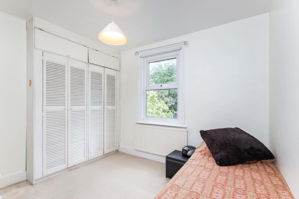 2 bedroom for sale in Pinner Hill Road, Pinner, Middlesex, HA5