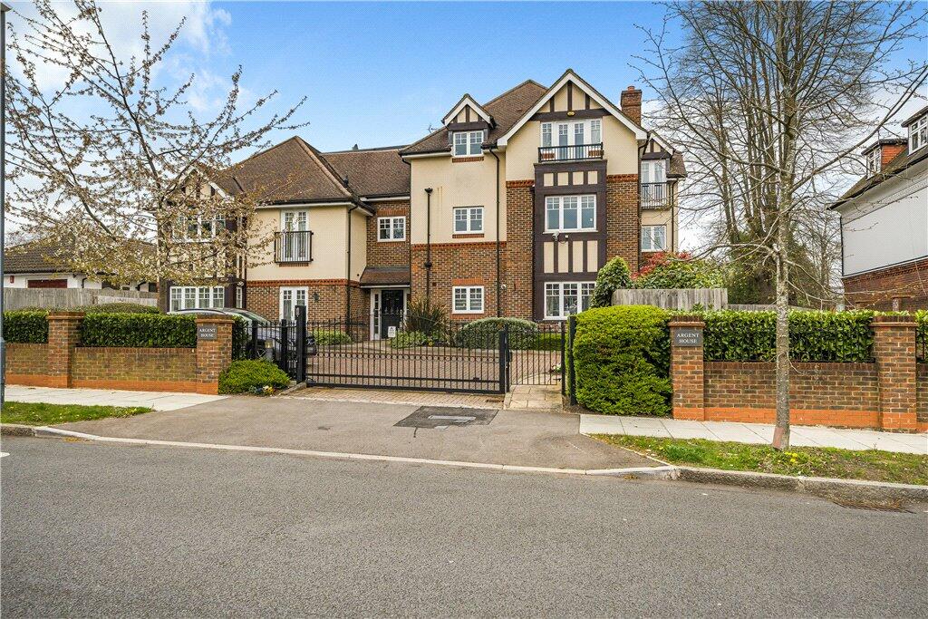 2 bedroom apartment for sale in The Avenue, Hatch End, Pinner, HA5