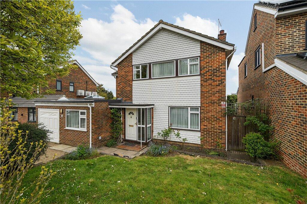 3 bedroom detached house for sale in Albury Drive, Pinner, Middlesex, HA5