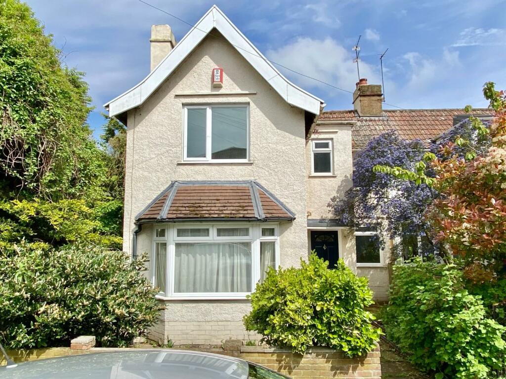 3 bedroom semidetached house for sale in Robertson Road, Bristol, BS5