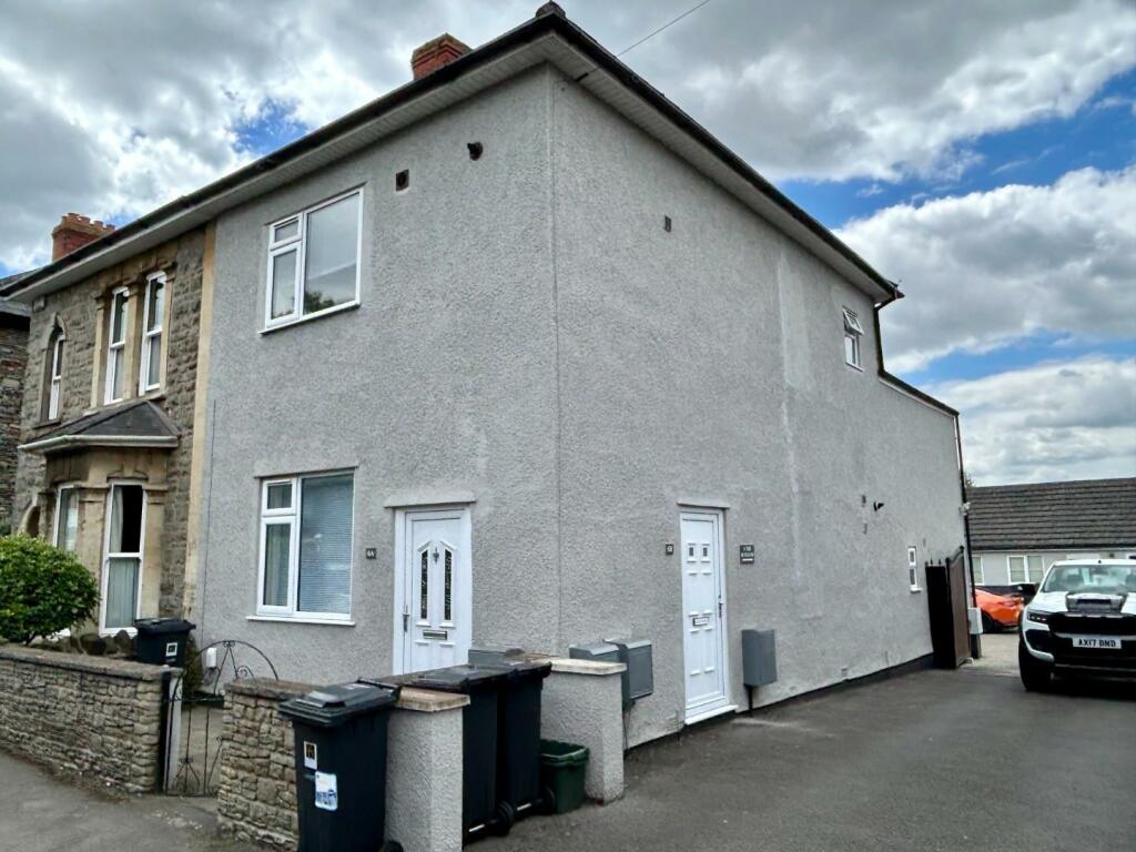 2 bedroom flat for sale in Tower Road North, Warmley, BS30