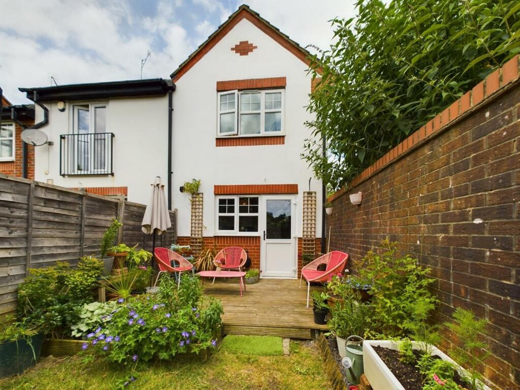 2 bedroom house for sale in 9 St. Annes Close, Crew's Hole, Bristol, BS5