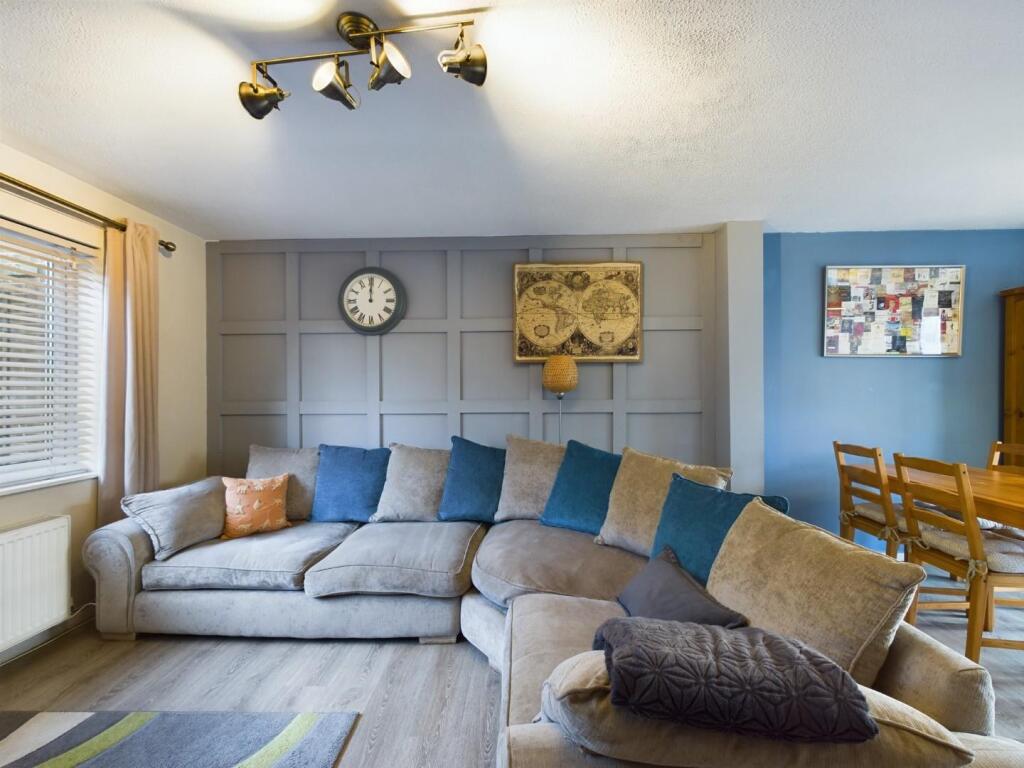 Additional property image - Lapwing Gardens, Stapleton, Bristol