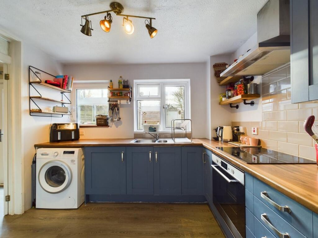 Additional property image - Lapwing Gardens, Stapleton, Bristol