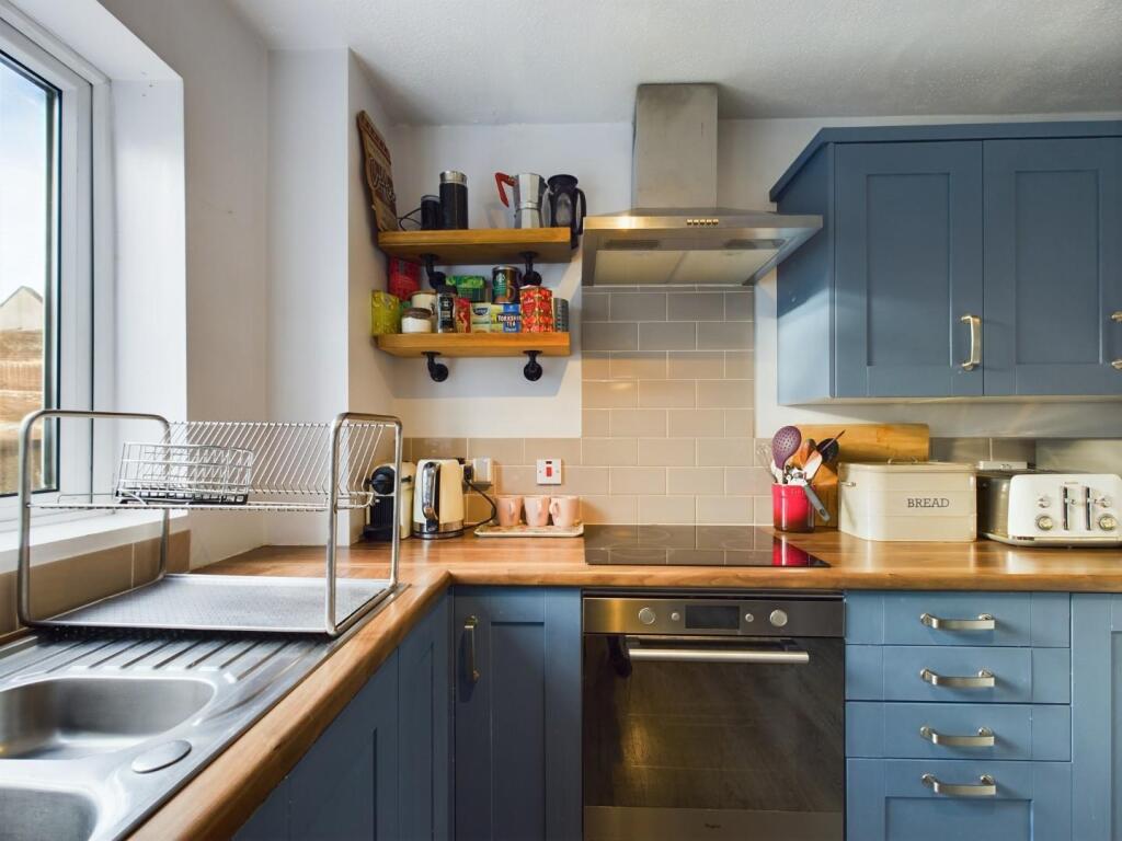 Additional property image - Lapwing Gardens, Stapleton, Bristol