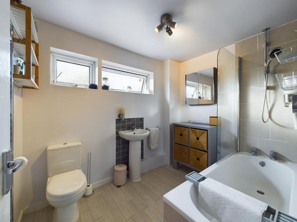 Additional property image - Lapwing Gardens, Stapleton, Bristol