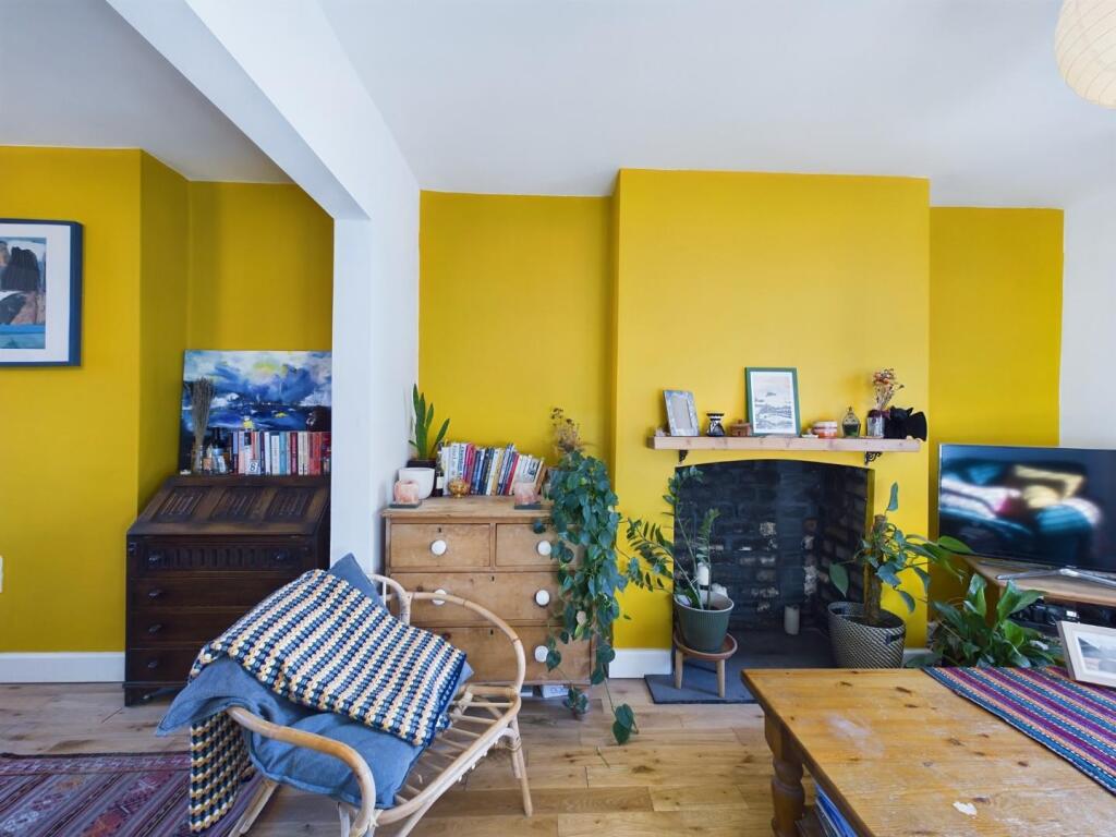 Additional property image - Cross Street, Bristol