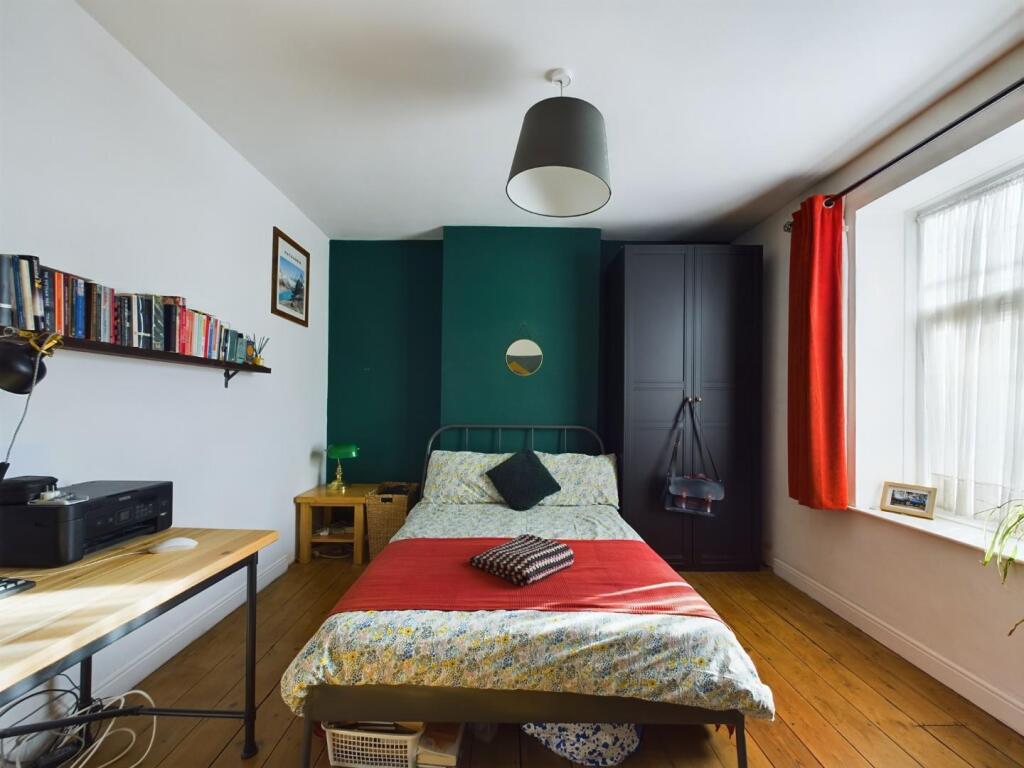 Additional property image - Cross Street, Bristol