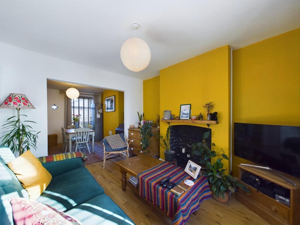 Additional property image - Cross Street, Bristol