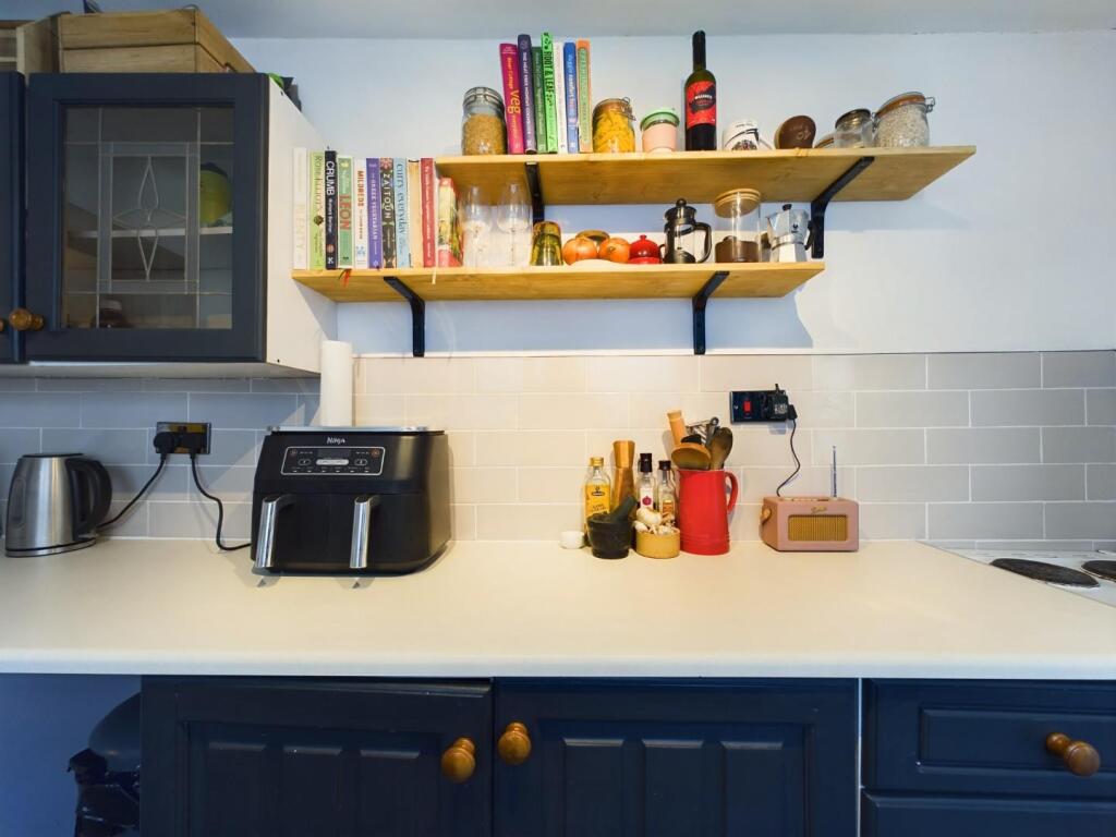 Additional property image - Cross Street, Bristol