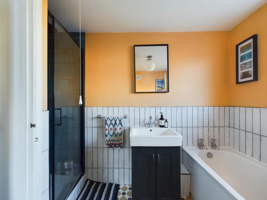 Additional property image - Cross Street, Bristol