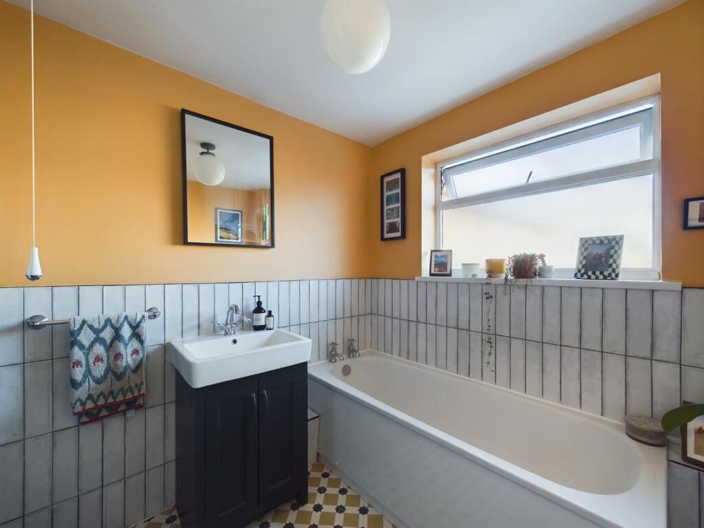 Additional property image - Cross Street, Bristol