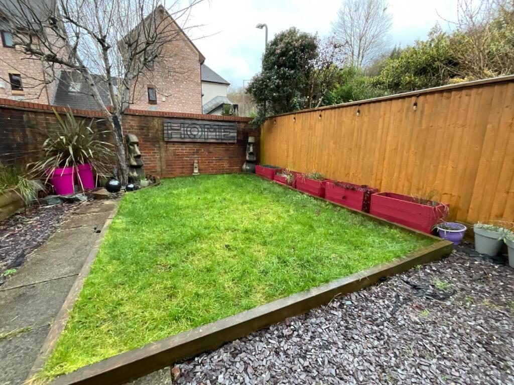 Additional property image - Port Side Close, Crews Hole, Bristol