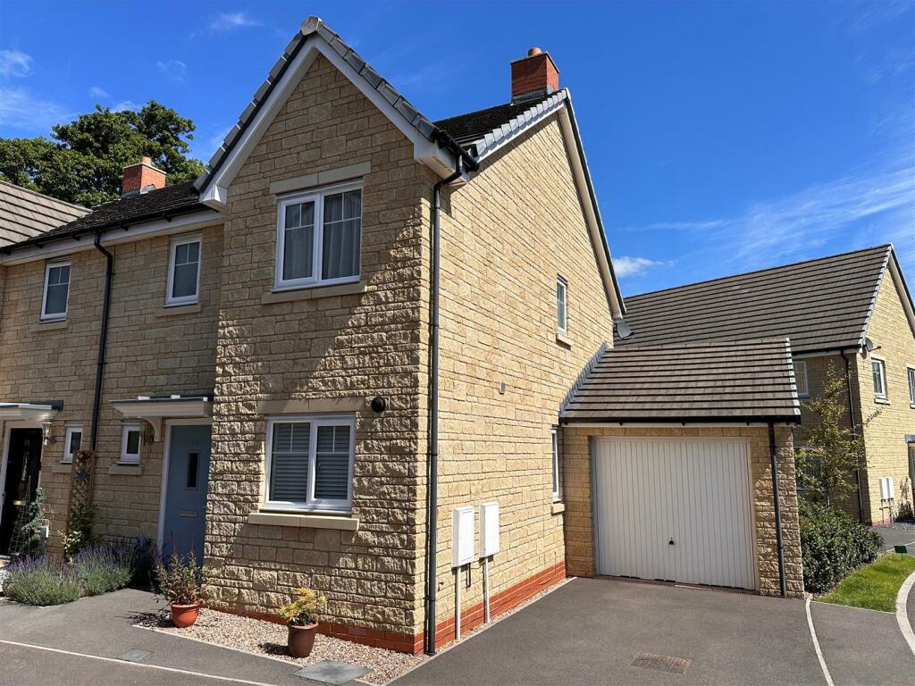 Main image of property: Foxhills Close, Radstock