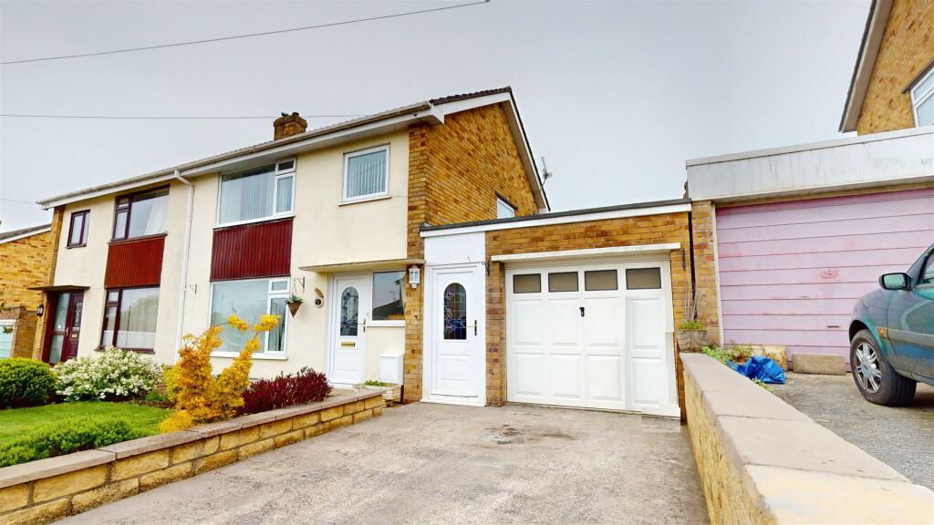 3 bedroom semidetached house for sale in Gregorys tyning, Paulton