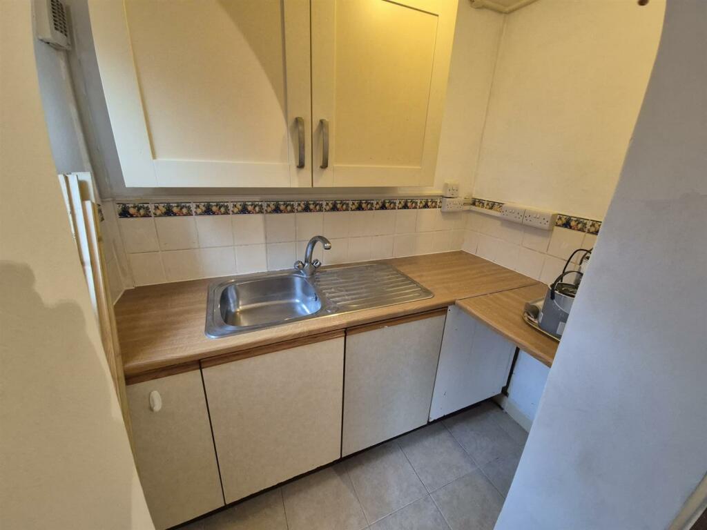 Additional property image - Stratton-On-The-Fosse, Radstock