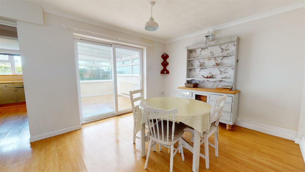 3 bedroom semidetached house for sale in Middlemead, StrattonOnThe