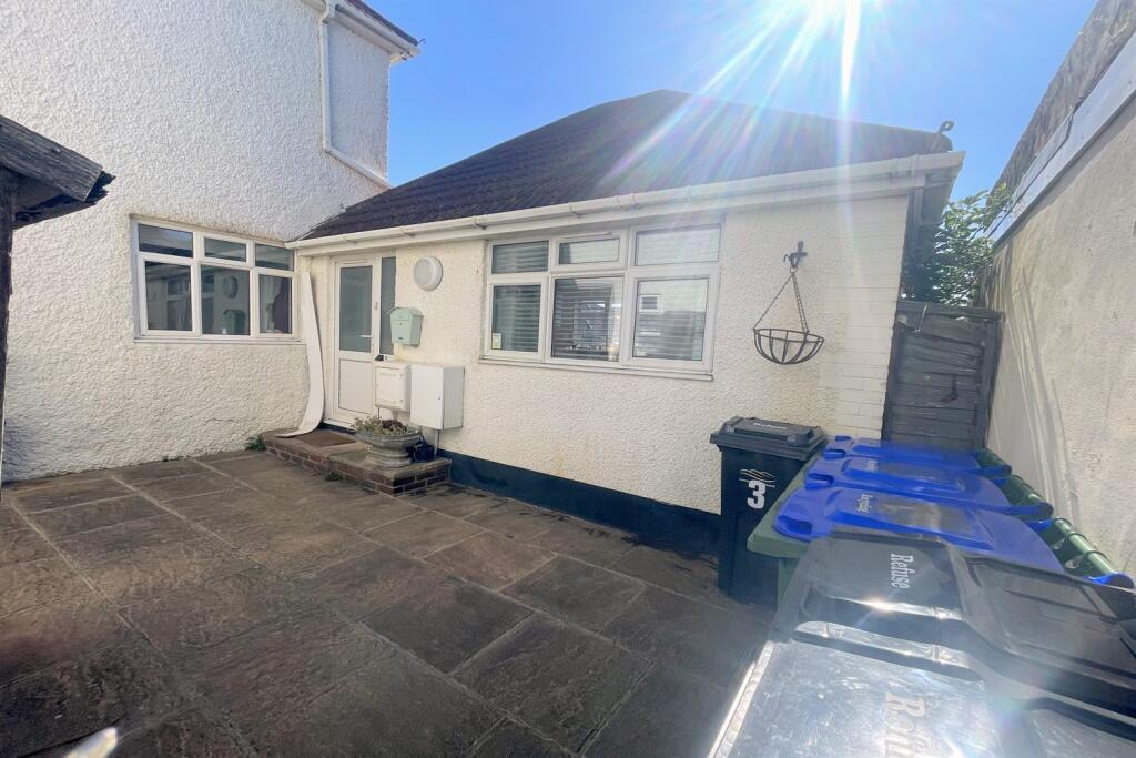 Main image of property: Hoddern Avenue, BN10