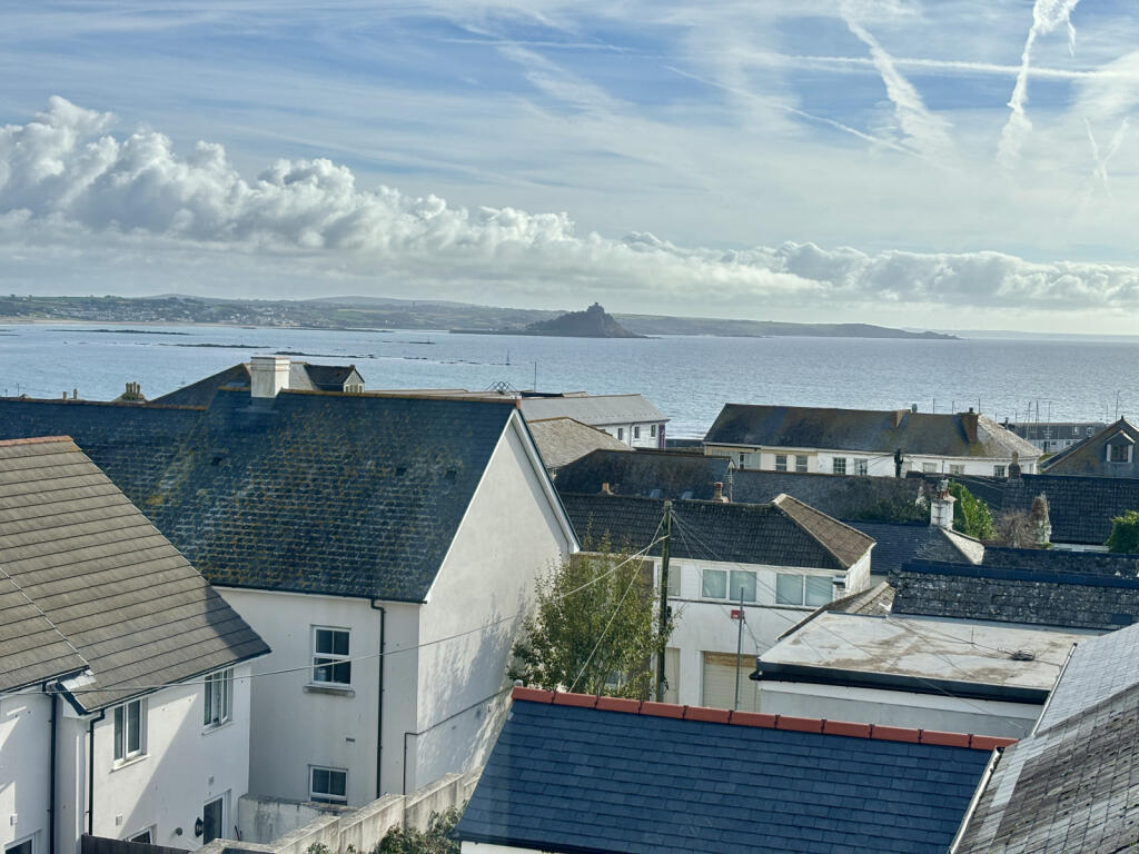 4 bedroom terraced house