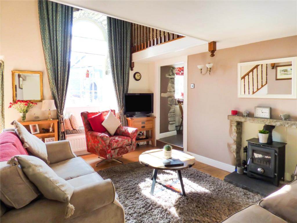 2 bedroom semidetached house for sale in Thoralby, Leyburn, North