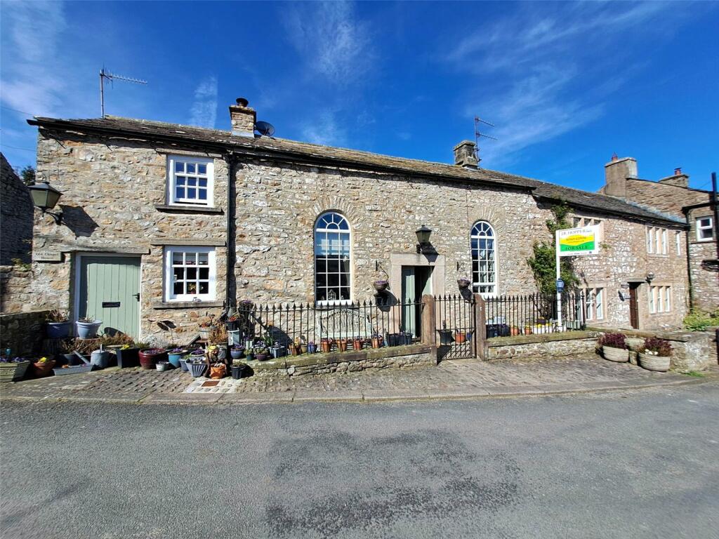 2 bedroom semidetached house for sale in Thoralby, Leyburn, North