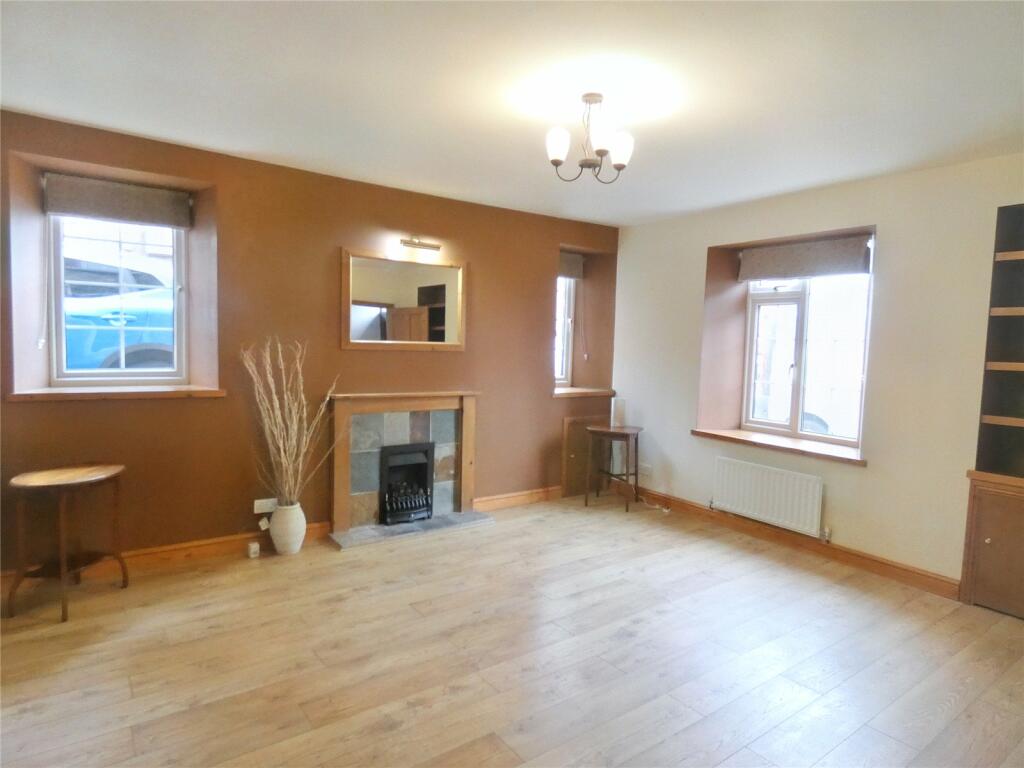 2 bedroom end of terrace house for sale in High Street, Kirkby Stephen