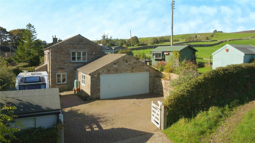 2 bedroom detached house for sale in Carlton, Leyburn, North Yorkshire, DL8