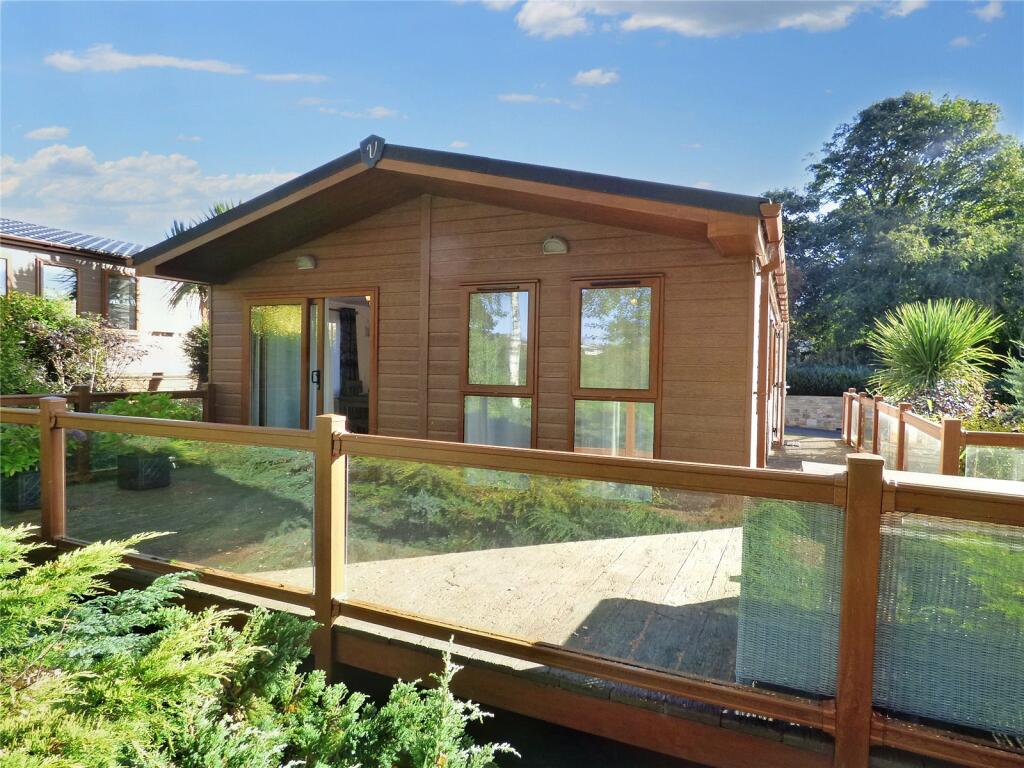 2 bedroom detached house for sale in Yorkshire Dales Country Park