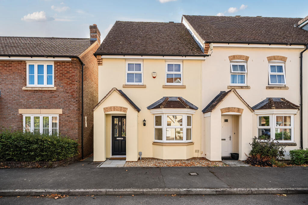 3 bedroom end of terrace house