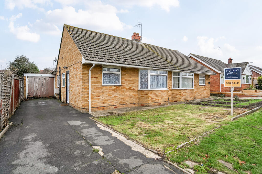 Main image of property: Kennet Road, Wroughton, Swindon, SN4