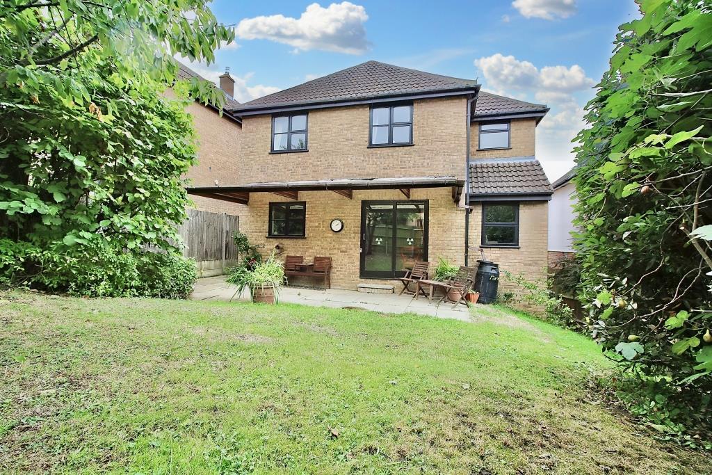 4 bedroom detached house for sale in The Mount, Billericay, CM11