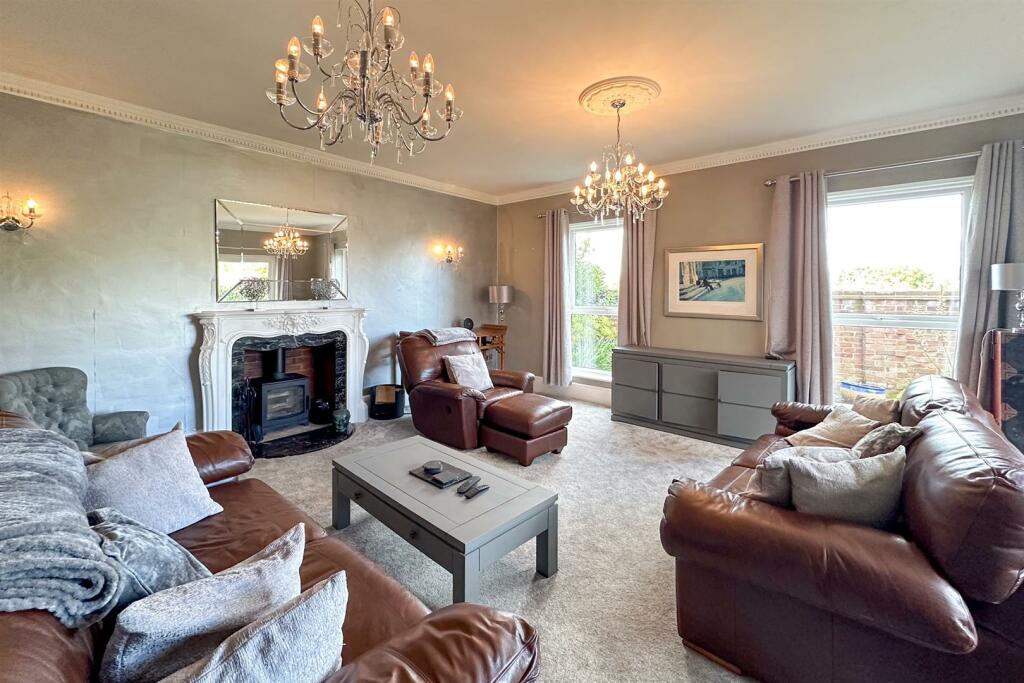 Additional property image - Birch Lane, Stock, Ingatestone