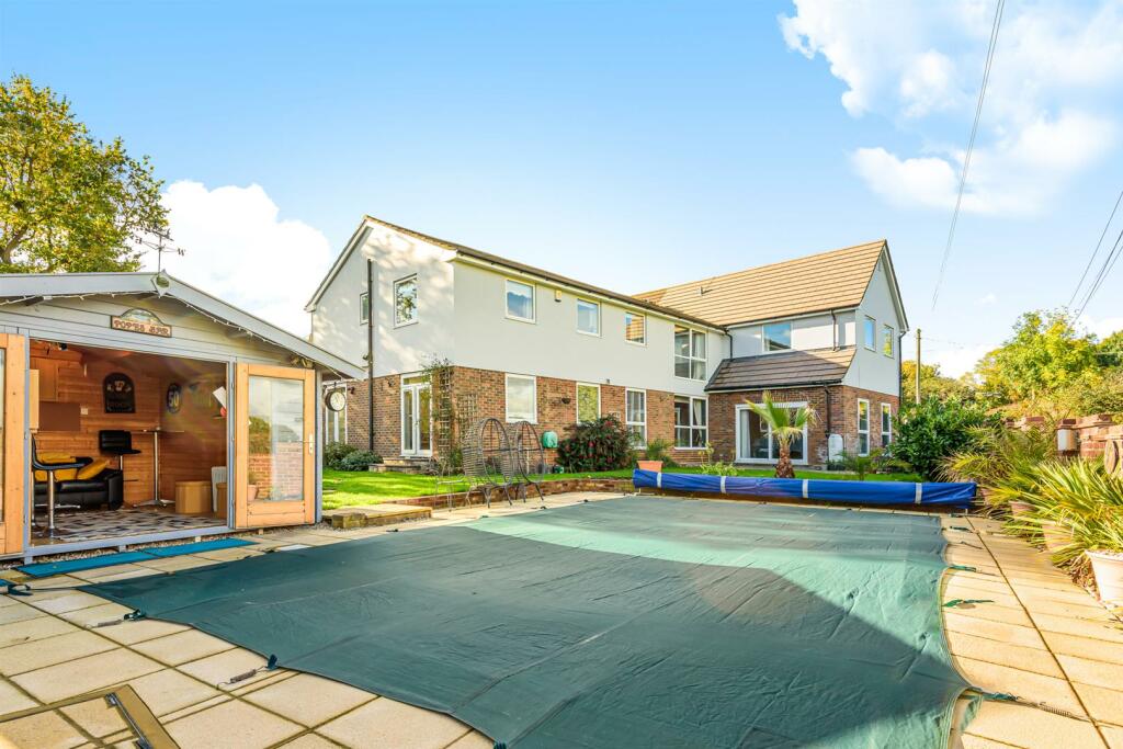 Additional property image - Birch Lane, Stock, Ingatestone