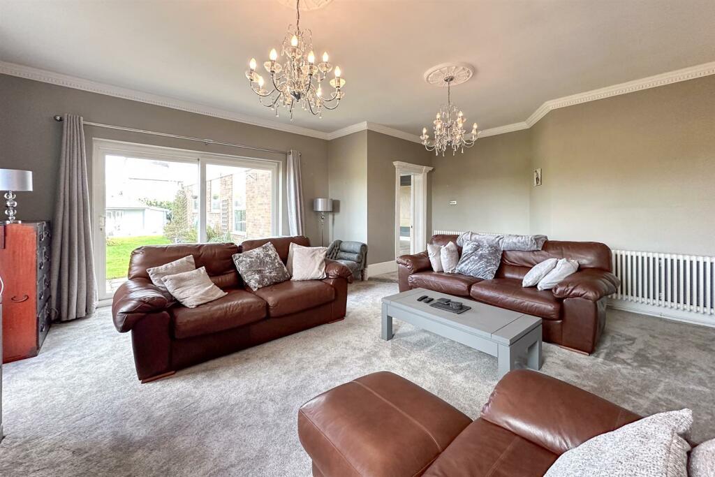 Additional property image - Birch Lane, Stock, Ingatestone