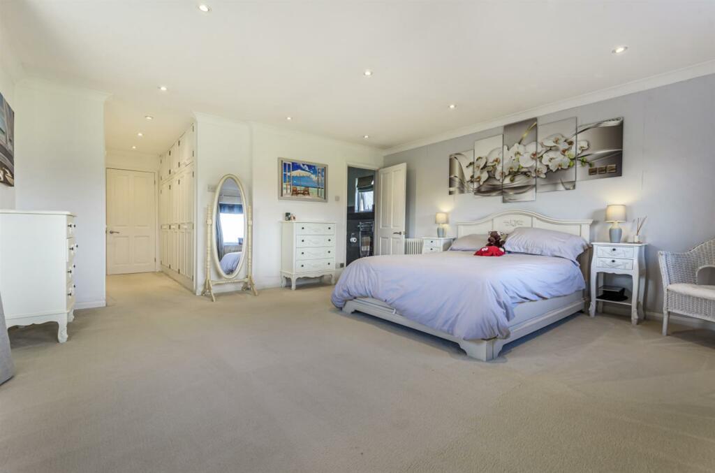 Additional property image - Birch Lane, Stock, Ingatestone