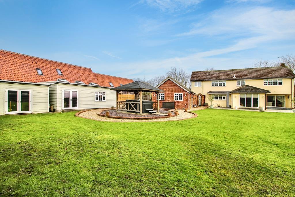 Additional property image - Park Lane, Ramsden Heath, Billericay