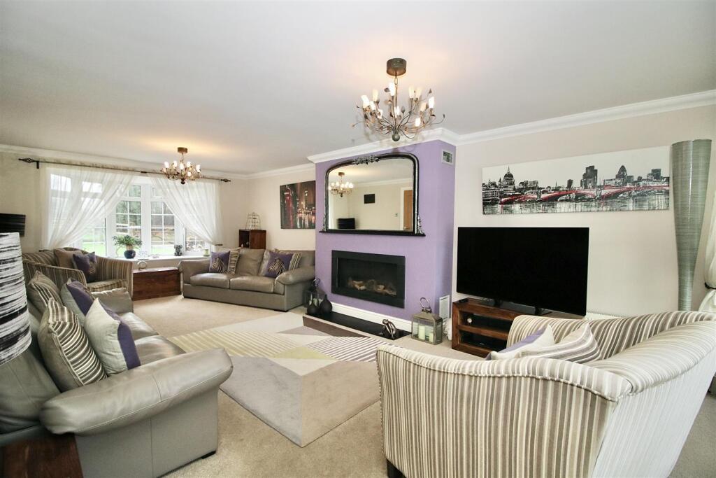 Additional property image - Park Lane, Ramsden Heath, Billericay