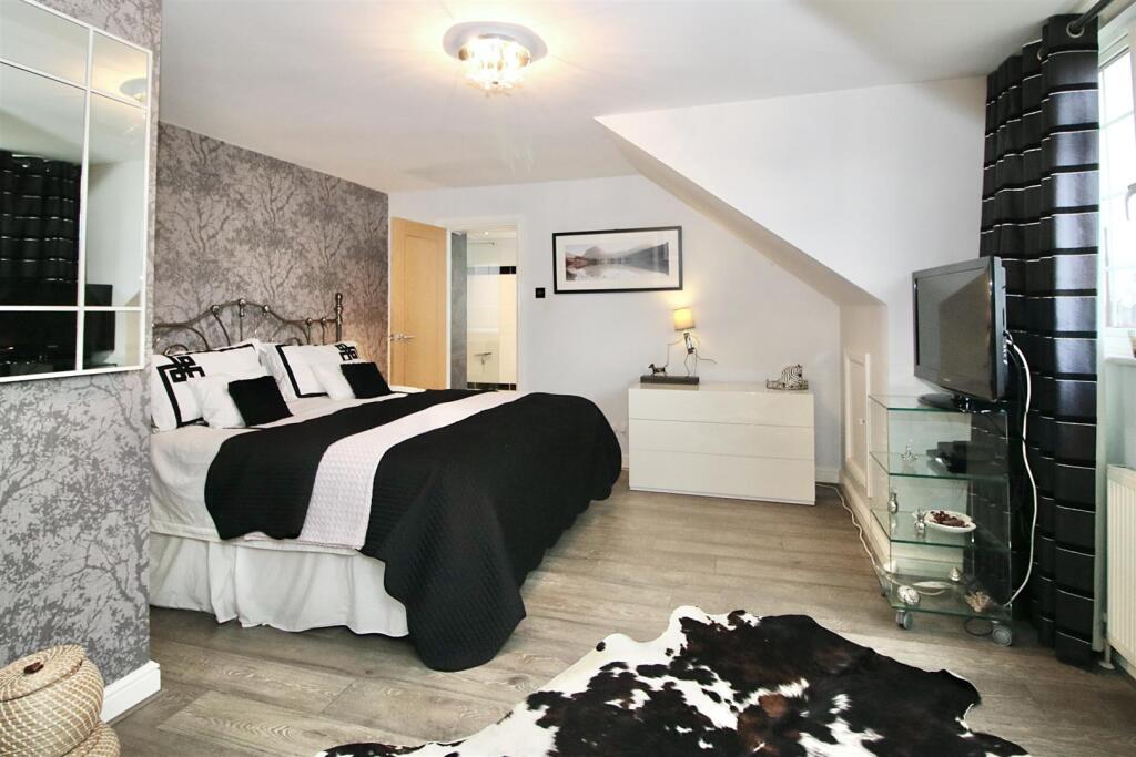 Additional property image - Park Lane, Ramsden Heath, Billericay