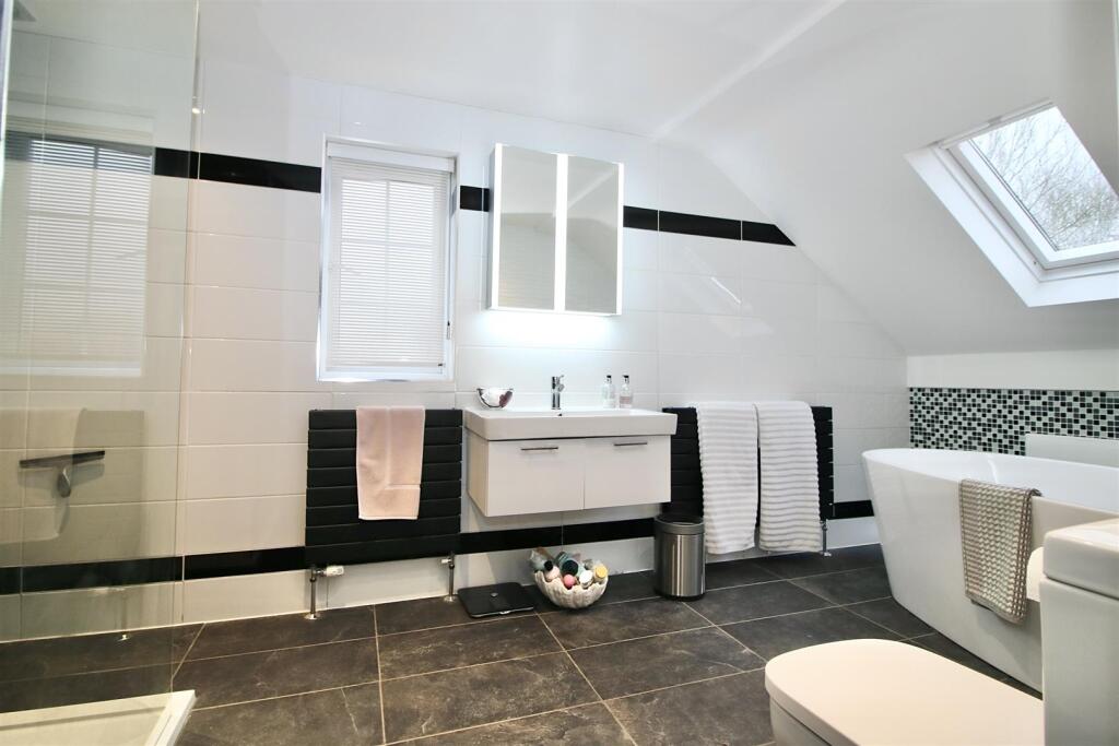 Additional property image - Park Lane, Ramsden Heath, Billericay