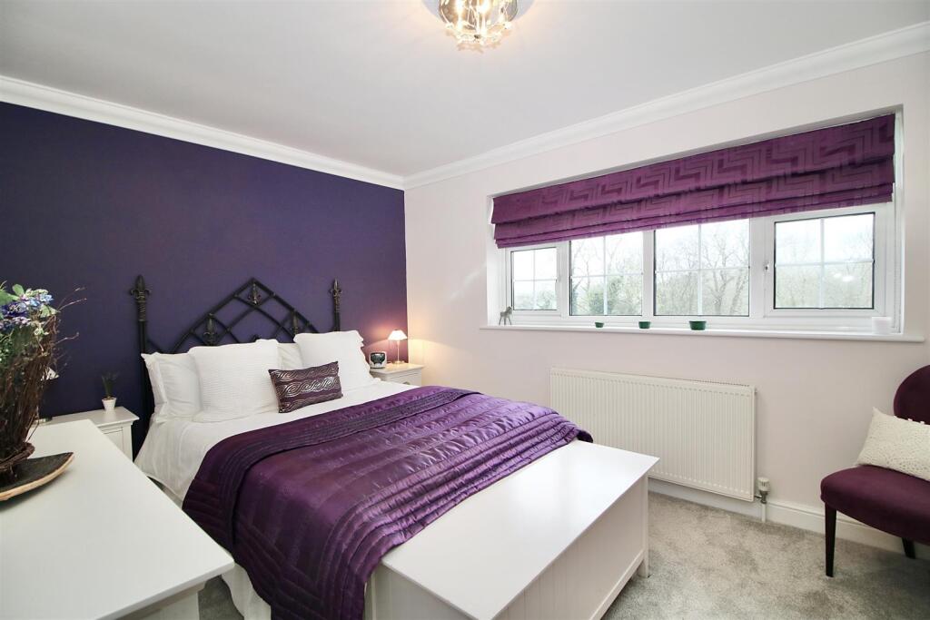 Additional property image - Park Lane, Ramsden Heath, Billericay